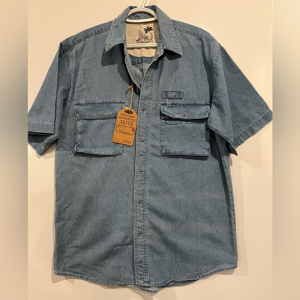 NWT Bugle Boy Mens Short Sleeve Button Up Denim Shirt Blue Size Medium